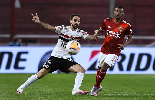 São Paulo visita o Coritiba para esquecer a queda na Libertadores