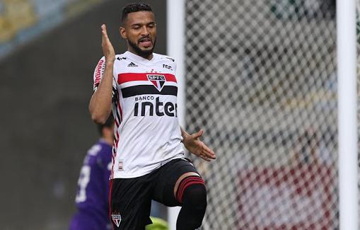 Reinaldo pede para torcida do São Paulo não deixar de acreditar na equipe
