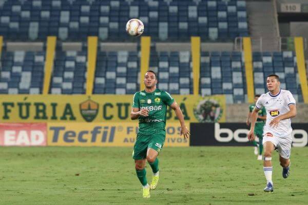 Série B: Cuiabá embarca com desfalques para confronto direto