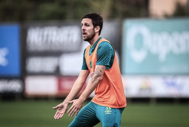 Série B: Chapecoense tem improvisação na lateral para jogo contra o Botafogo-SP