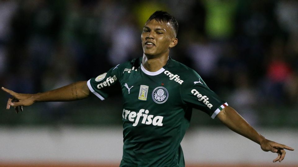 Gabriel Veron volta a treinar e pode reforçar o Palmeiras contra o Botafogo