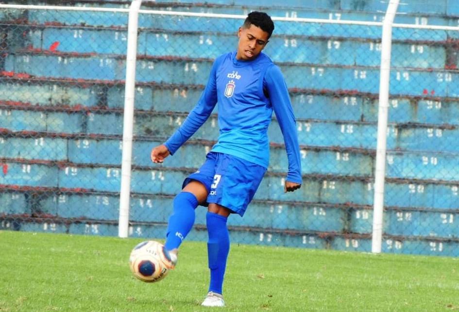 Filipe Carvalho reforçou o São Caetano após o período de paralisação (Foto: Divulgação)