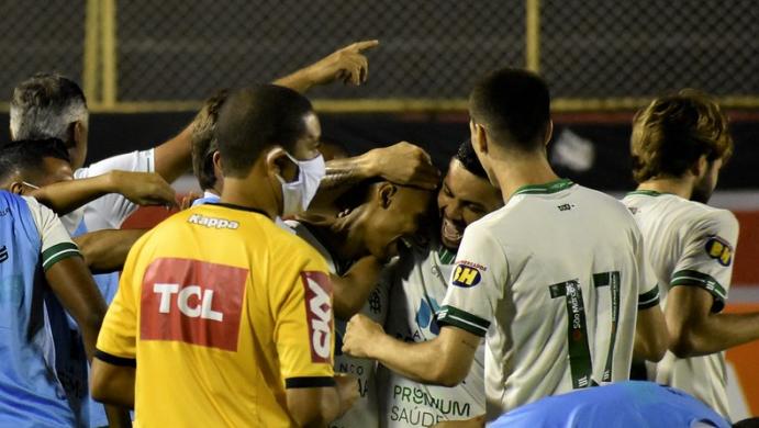 América vence o Vitória. Foto: Estevão Germano