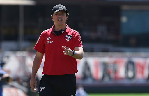 Fernando Diniz pode recorrer aos barrados para ‘salvar a pele’ no São Paulo