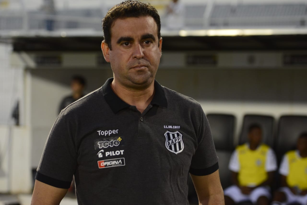 Interino da Ponte Preta garante que time não mudará estilo de jogo com novo treinador