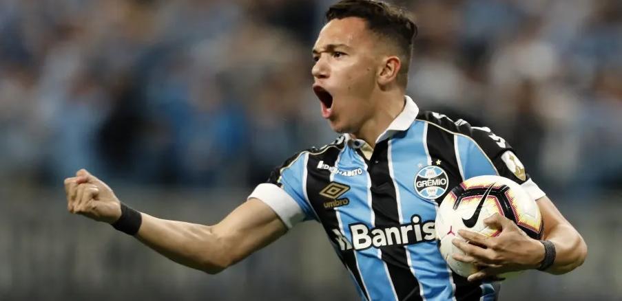 Grêmio pega Coritiba e confia na boa fase de Pepê para começar a ‘decolar’