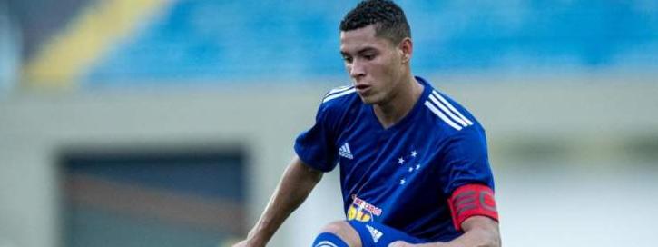 Lateral testa positivo para Covid-19 e Ney Franco ganha problema de última hora