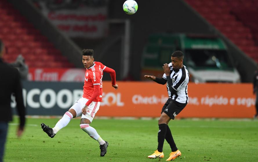 Pressão mesmo na vice-liderança. (Foto: Ricardo Duarte / Internacional)