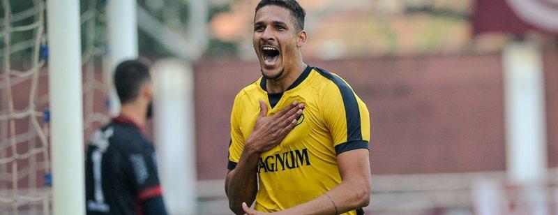 Ex-Fernandópolis, atacante troca São Bernardo por clube português