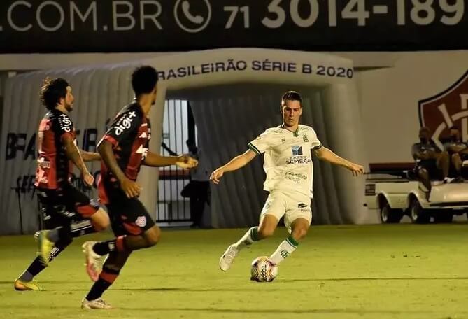 Série B: Meia acusa árbitro de ter ameaçado time do América-MG: “Foi ridículo”