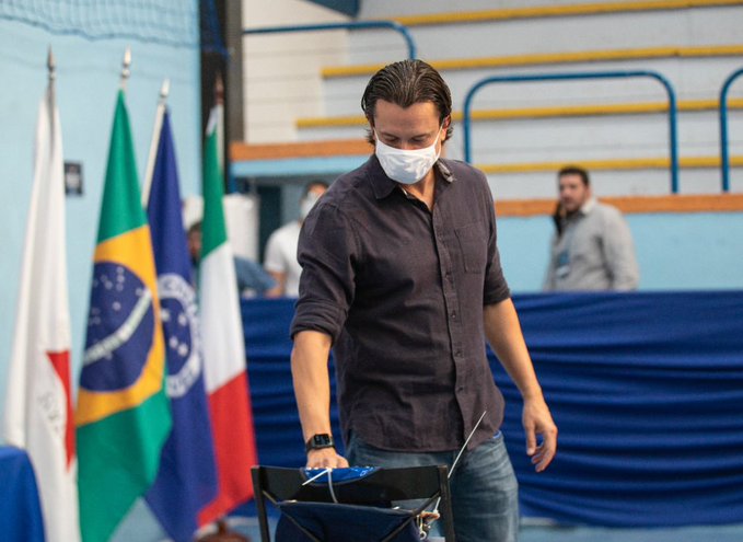 Sem concorrente, Sérgio Santos Rodrigues é reeleito presidente do Cruzeiro