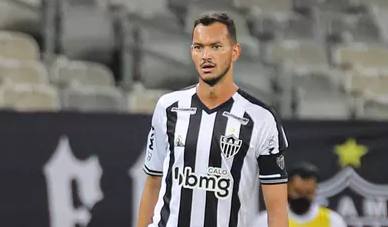 Zagueiro lamenta postura do Atlético-MG: “Não entendemos o jogo”