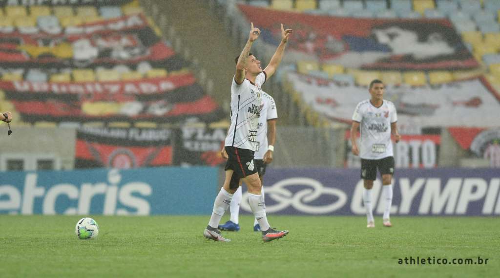 Athletico-PR tem confronto direto contra o rebaixamento (Foto: Site Oficial Athletico-PR)