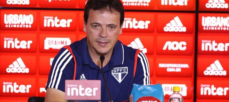 São Paulo não sofre gol após 10 jogos e Diniz afirma que defesa ‘tem de melhorar’