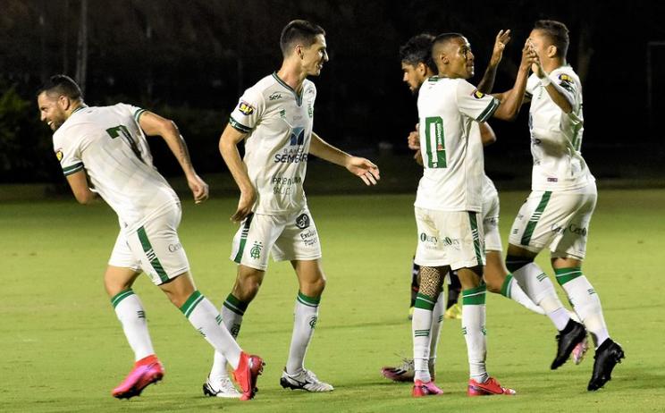 Secar e vencer. (Foto: Estevão Germano / América)