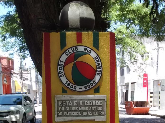 Clube gaúcho pede R$ 50 mi à Ponte Preta por “título de time mais antigo do Brasil”