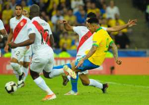 Peru x Brasil deve ter transmissão só no pay-per-view, mas Globo tenta acordo