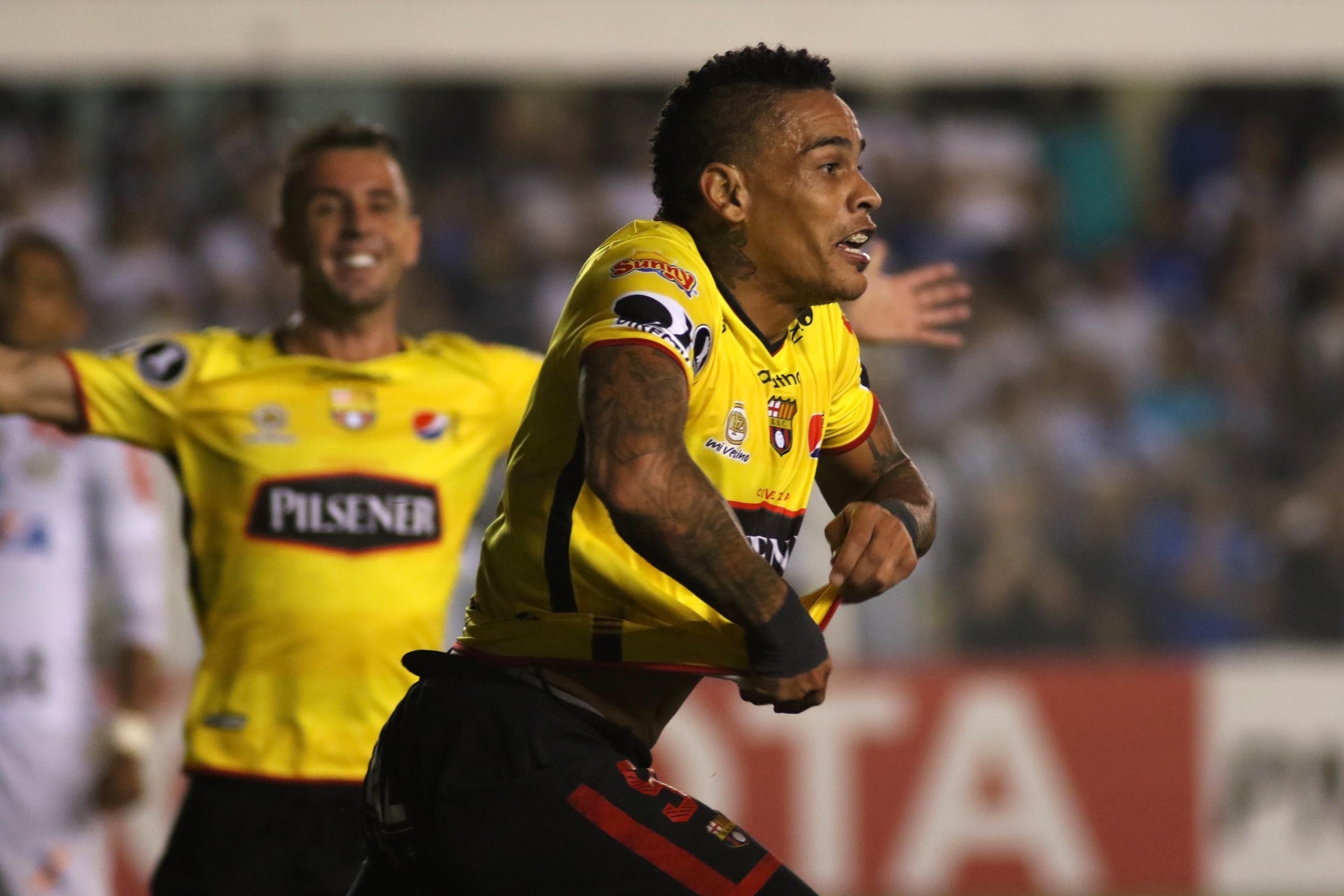 Fluminense mira contratação de atacante uruguaio ex-Internacional