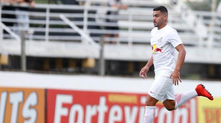 Série B: Ponte Preta negocia com volante Barreto, do Bragantino