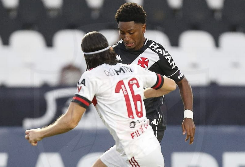 Torcida do Vasco protesta após derrota: ‘Time sem vergonha’ e ‘Queremos jogadores’