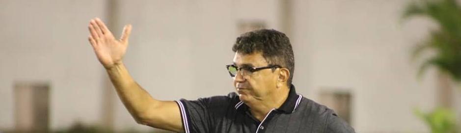 Técnico da Série D detona árbitro após derrota: “Caseiro”