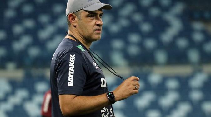 Líder da Série B, técnico completa um ano no Cuiabá com aproveitamento de 67,5%