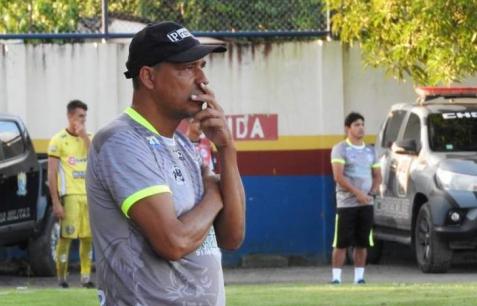 Série D: Técnico pede desligamento por problemas financeiros no Atlético-AC