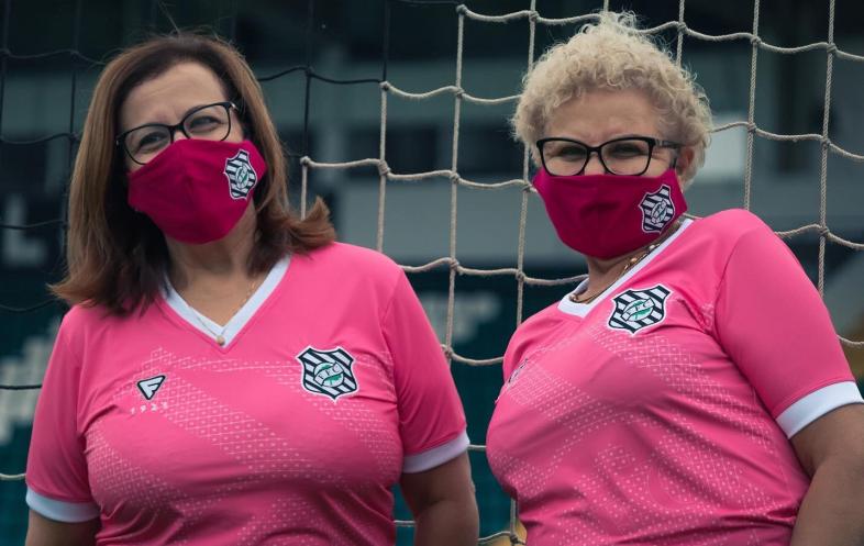 Clubes das Séries A e B lançam camisas para campanha do Outubro Rosa