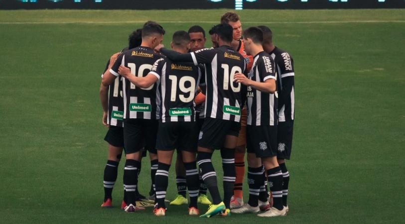 Em véspera de jogo, time da Série B tem dez atletas e técnico com covid-19