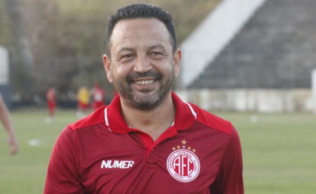 Técnico Paulinho Kobayashi engata segunda vitória e liderança na Série D