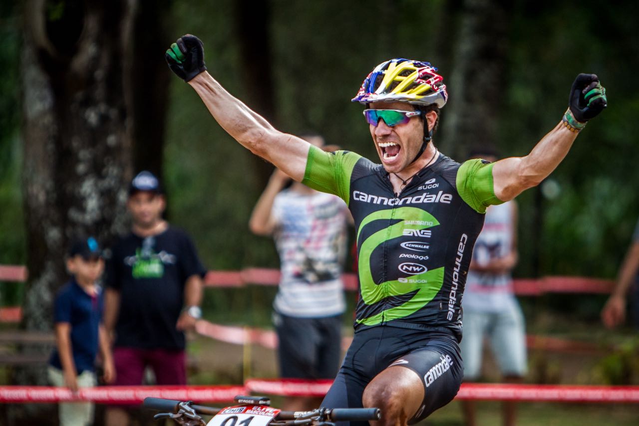 Avancini assume a liderança do ranking mundial do mountain bike