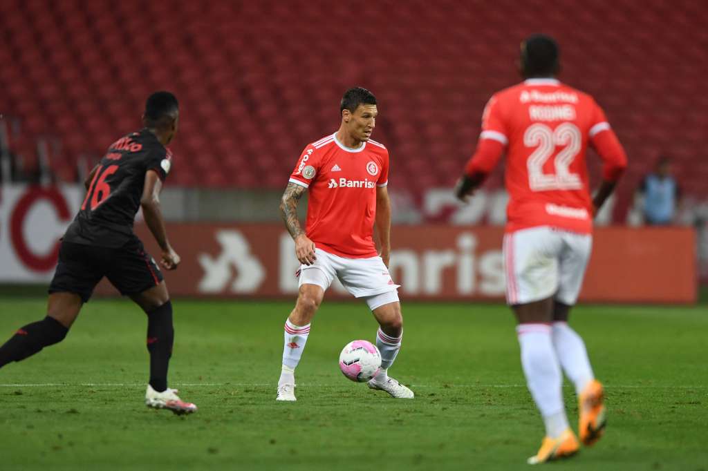 Contundidos, Heitor e Musto desfalcam o Inter contra o Sport