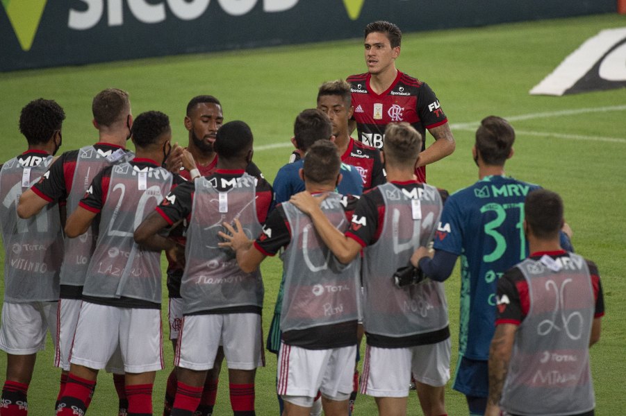 Flamengo terá muitas mudanças contra o Bragantino, mas ainda avaliará convocados