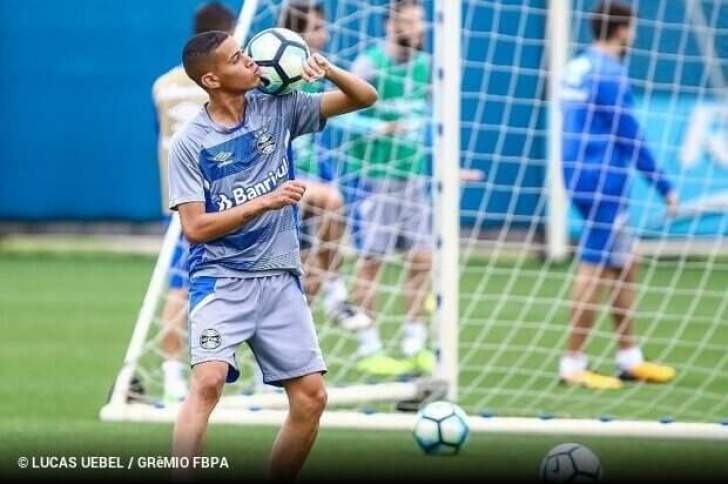 Vasco se reforça com meia do Brasileirão e encontra dificuldades para manter xodó