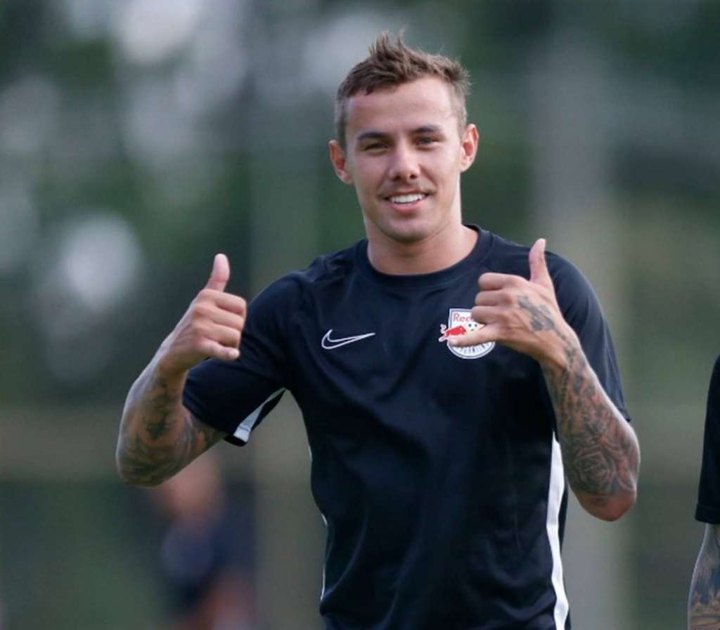 Wesley Pionteck com a camisa do RB Bragantino