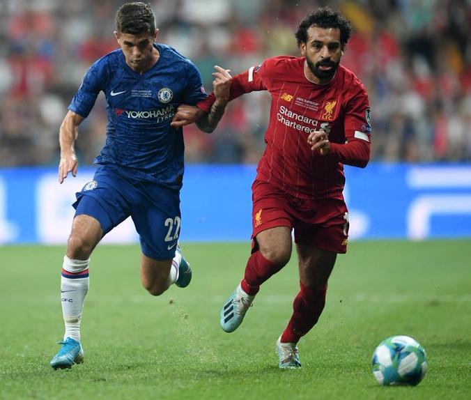 Torcedor do West Ham é banido e terá que pagar multa por ofensas racistas a Salah