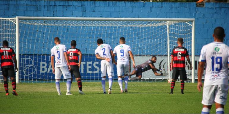 Vitória-ES 3 x 1 Águia Negra-MS – Em jogo com 2 penais, triunfo para sair da lanterna