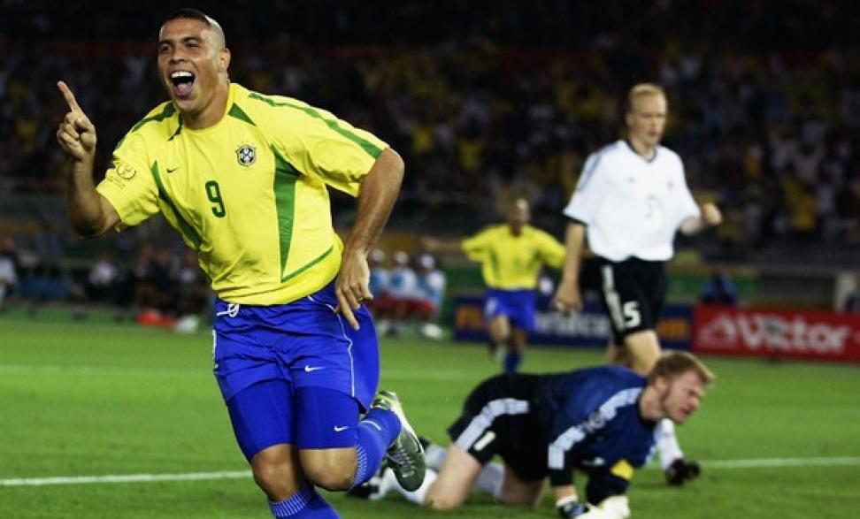 Ronaldo retribui elogios a Neymar e prevê novos recordes do camisa 10