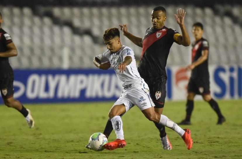 Peixe sofreu com a forte marcação do Atlético-GO