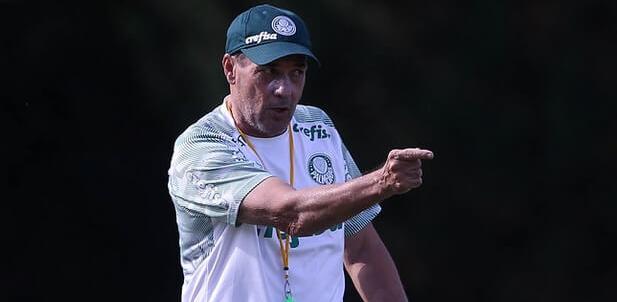 Palmeiras demite Vanderlei Luxemburgo horas após derrota para o Coritiba