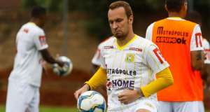 Tupynambás-MG 1 x 4 Brasiliense-DF - Zé Love brilha em goleada do Jacaré