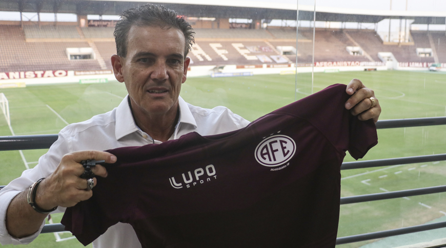 Série D: Ferroviária oficializa técnico sensação do Paulistão deste ano