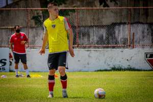 Série C: Zagueiro do Ferroviário comemora retorno ao Castelão: 'Suma importância'