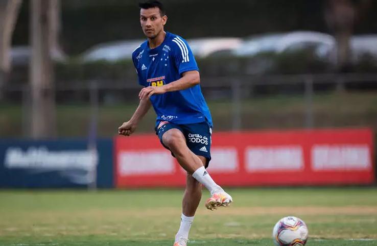 Fora da Série B? Volante do Cruzeiro sofre grave lesão e terá que passar por cirurgia