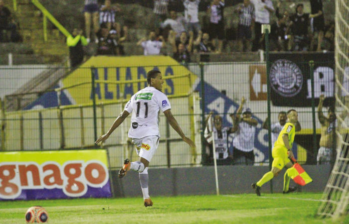 Paulista A3: Pensando no futuro, Comercial renova com atacante titular até 2022