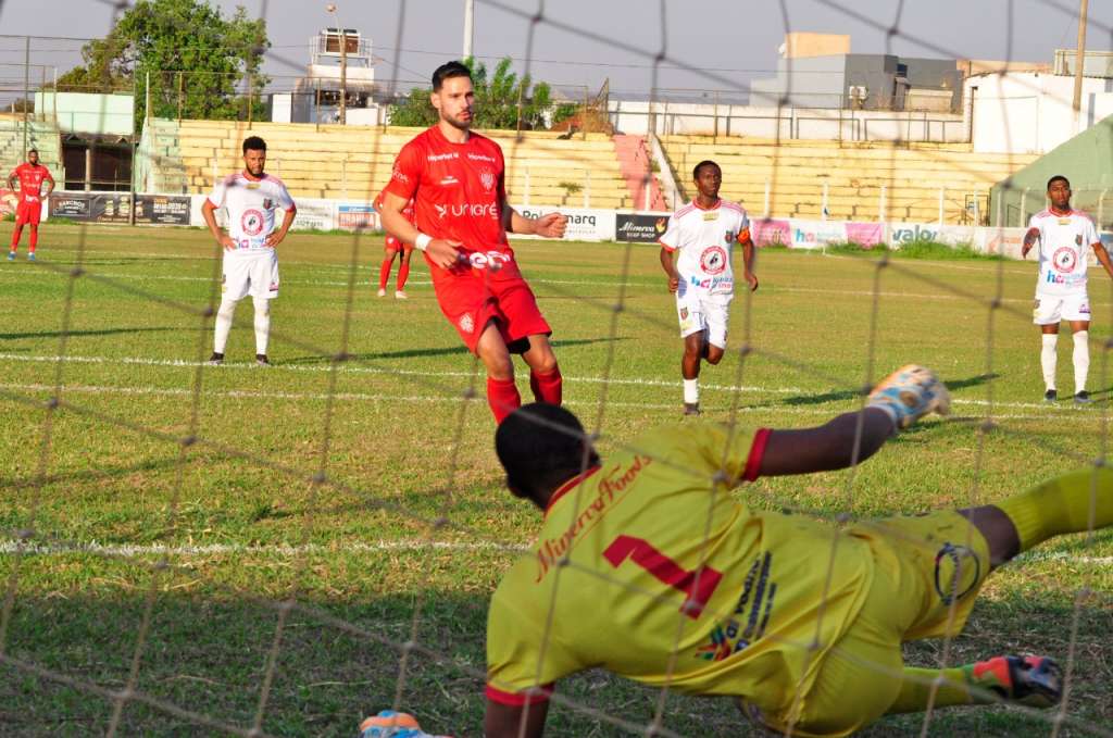 FPF divulga arbitragem para rodada de ida das quartas do Paulista A3
