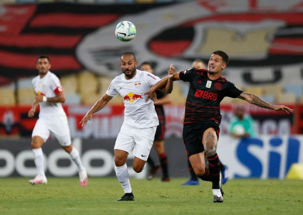 Após perder chance de assumir ponta, Flamengo valoriza esforço durante maratona