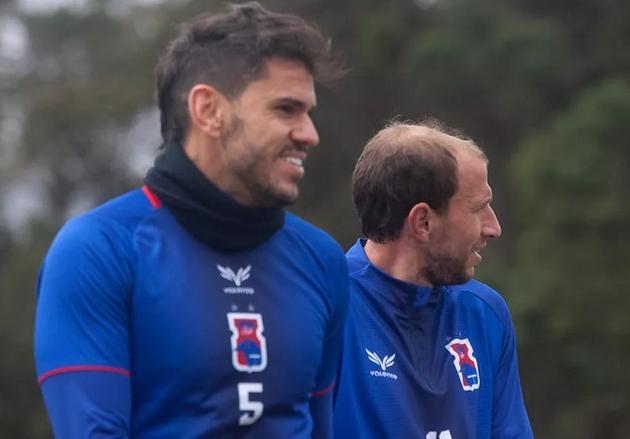 Allan Aal ganha reforço para encerrar jejum de cinco jogos do Paraná