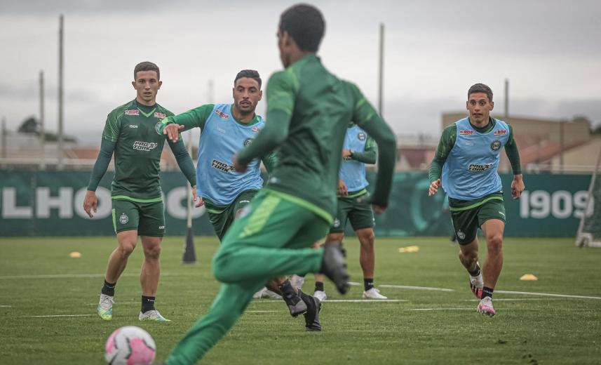 Sem Sabino, Coritiba enfrenta o Santos para se afastar da zona de rebaixamento