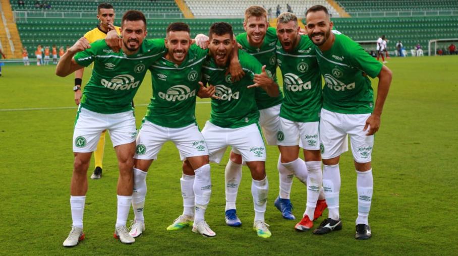SÉRIE B: Chapecoense poderá virar líder no sábado que terá quatro jogos